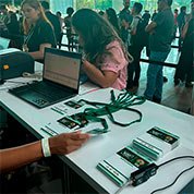 Credenciamento, Controle de acesso com controle de capacidade e Crachás personalizados